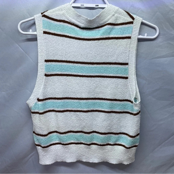 Twik Camisole knitted soft crop top - Picture 5 of 11